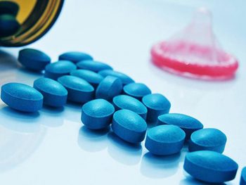 CÁC PHƯƠNG PHÁP ĐIỀU TRỊ RỐI LOẠN CƯƠNG DƯƠNG PHỔ BIẾN HIỆN NAY 3 dieu tri roi loan cuong duong bang thuoc