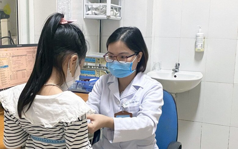 Dấu hiệu kinh nguyệt ở tuổi dậy thì bắt đầu khi nào? 1 Dấu hiệu kinh nguyệt ở tuổi dậy thì